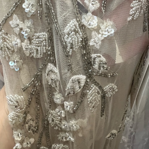 NWT Watters Kilton Essen Beaded Wedding Gown 6 - Picture 3 of 11